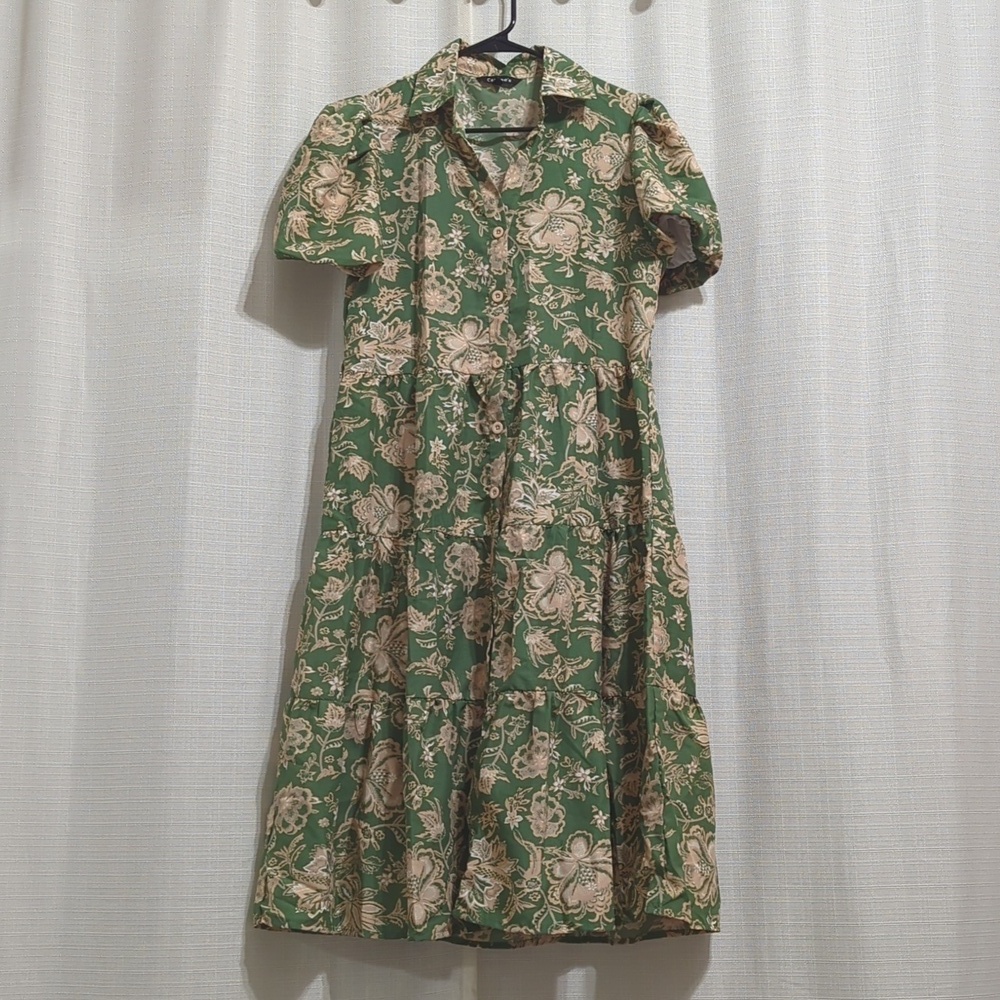 Cassee Green Floral Puffy Sleeves Tiered Dress Boho Medium cottagecore Peasant